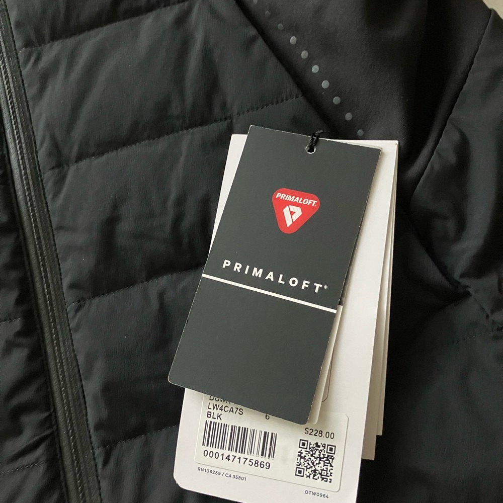 Lululemon Down For It All Jacket (Size 6) NWT - Picture 14 of 16
